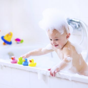How to bathe your baby?